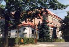 Budova G Hlučín z konce 20.stol.